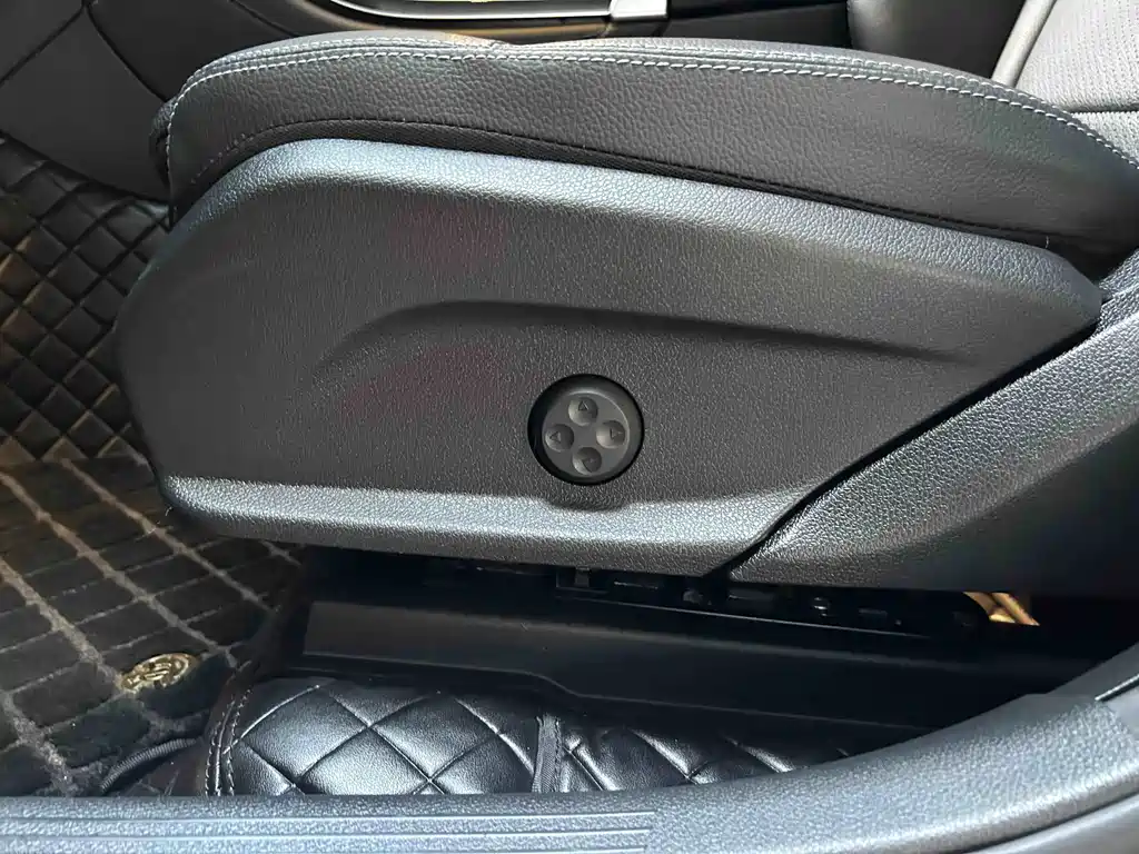 Mercedes-Benz GLC — миниатюра 15