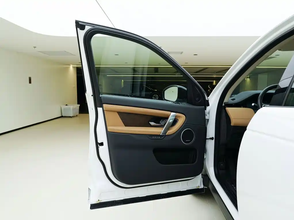 Land Rover Discovery Sport — миниатюра 19