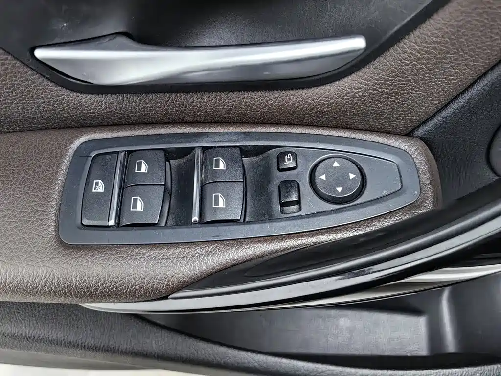 BMW 3 Series — миниатюра 9