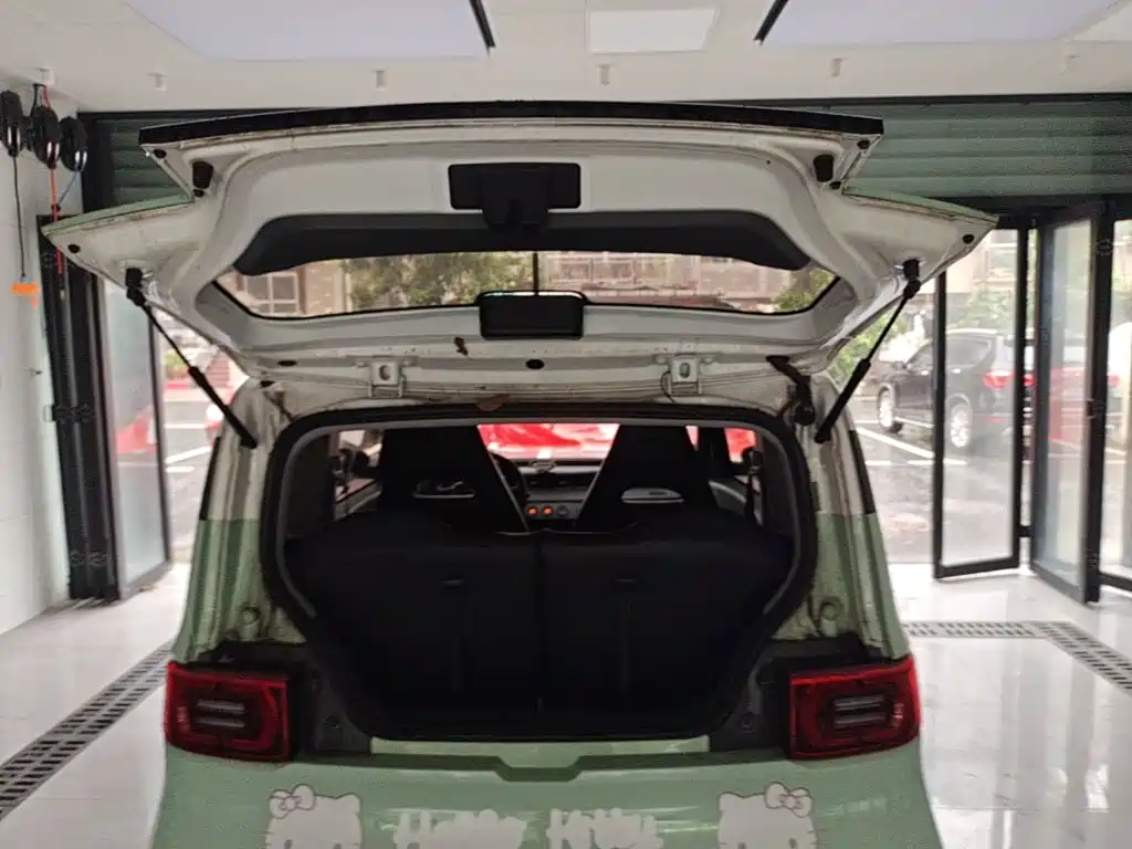 Wuling MINIEV — миниатюра 19