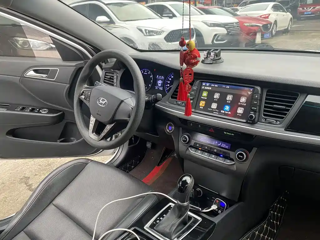 Hyundai Mistra — миниатюра 8