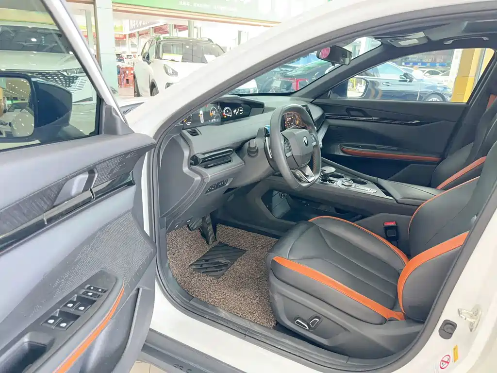 Changan UNI-V — миниатюра 9