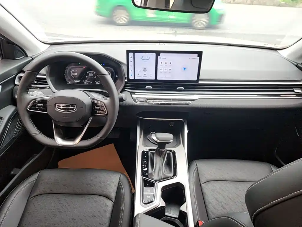 Geely Emgrand — миниатюра 10