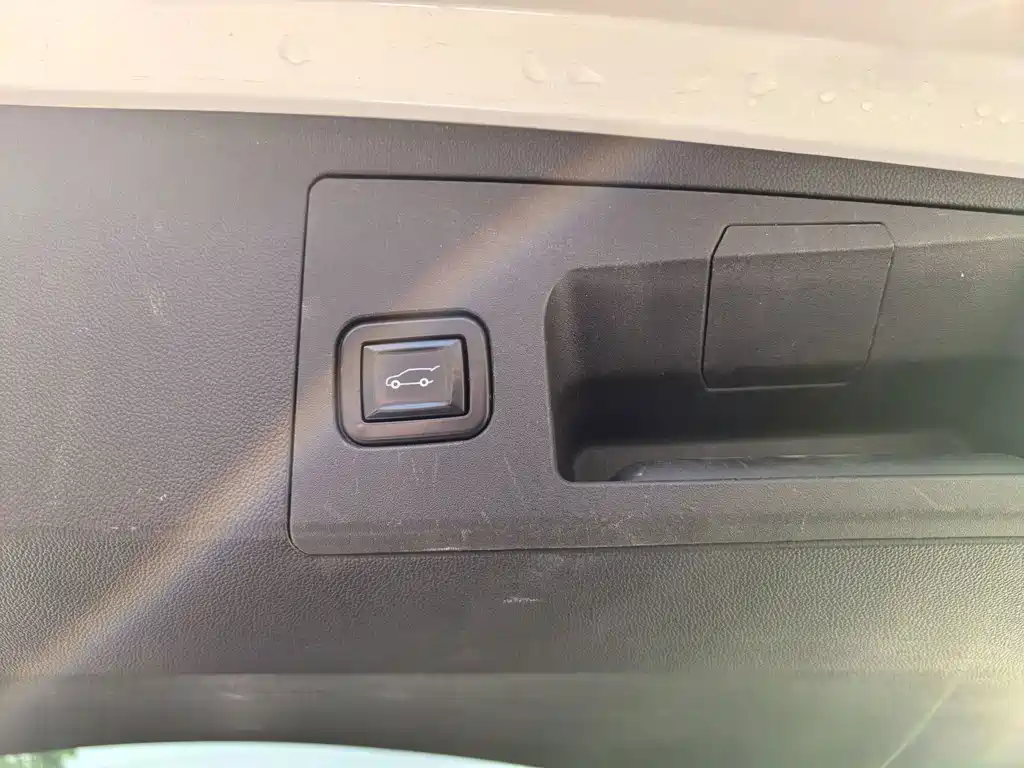 Cadillac XT5 — миниатюра 23