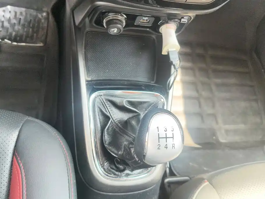 Changan CS15 — миниатюра 16