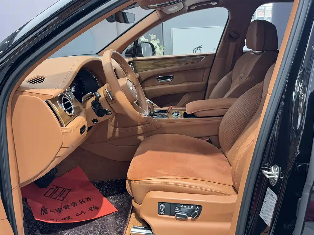 Bentley Bentayga 2024 4.0T V8