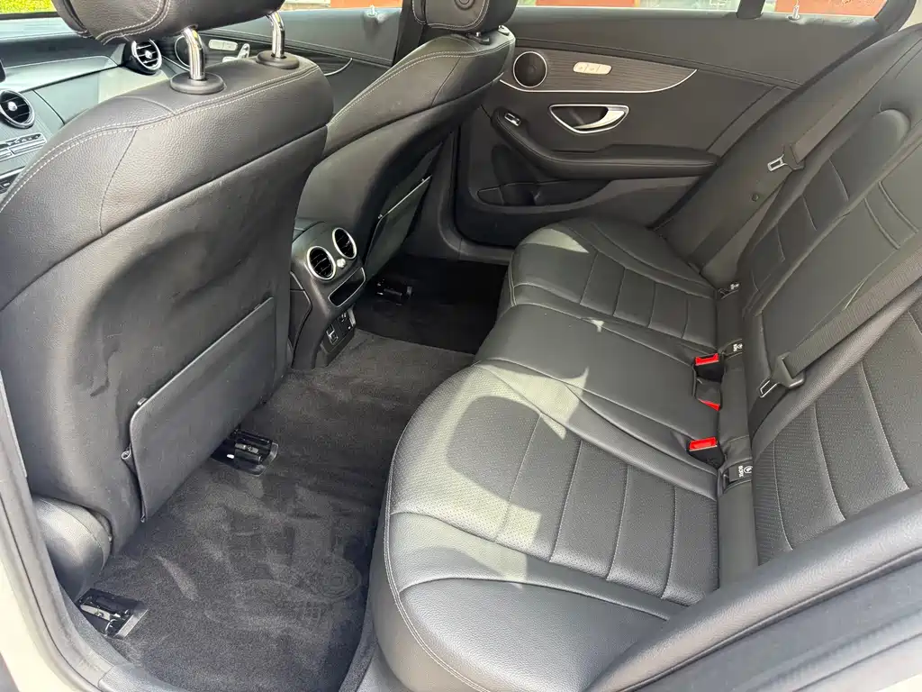 Mercedes-Benz C-Class — миниатюра 31