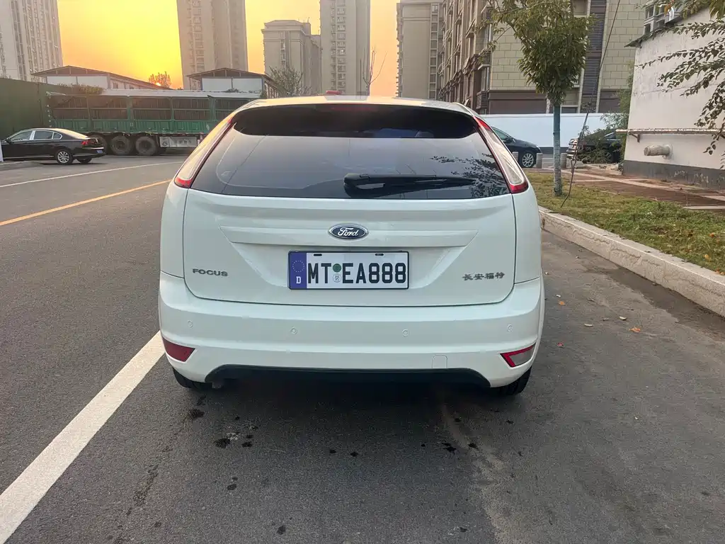 Ford Focus — миниатюра 5
