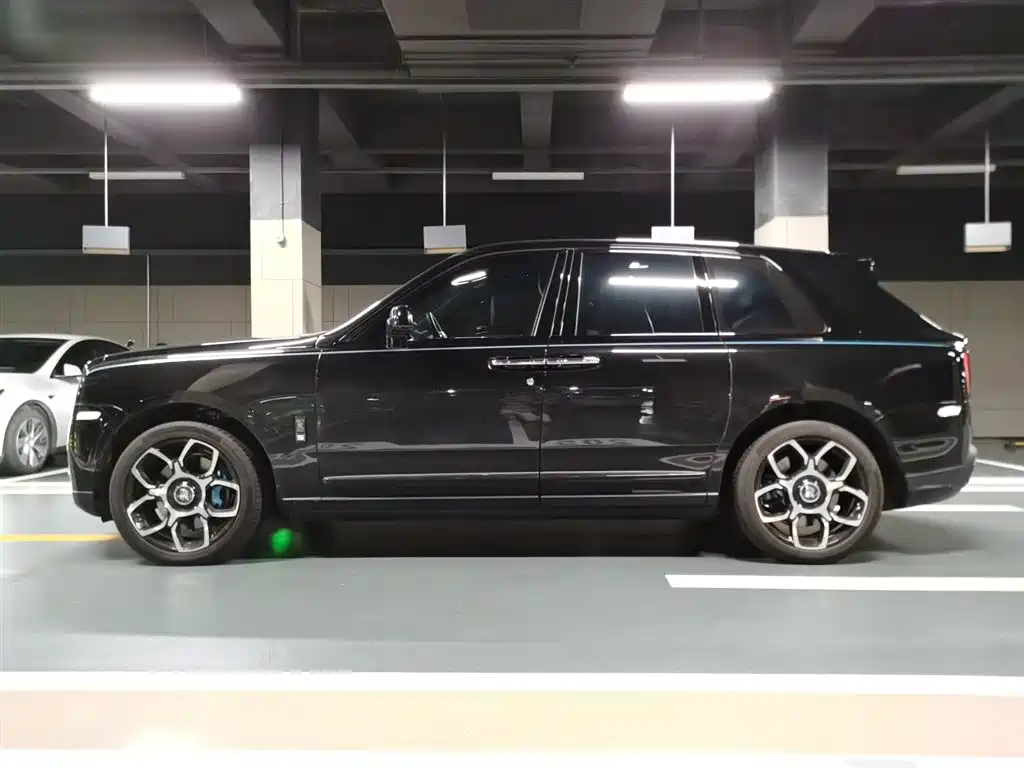 Rolls-Royce Cullinan 2024 Black Badge