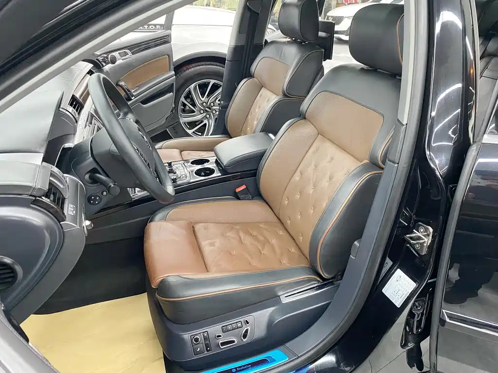 Volkswagen Phaeton — миниатюра 14