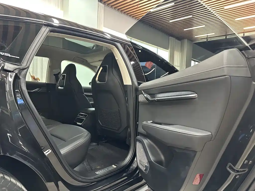 ZEEKR EXTREME KRYPTON 001