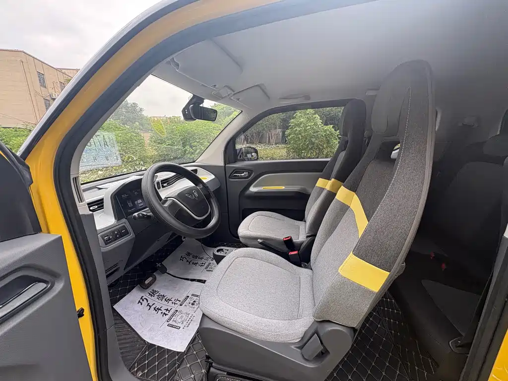 Wuling MINIEV — миниатюра 9