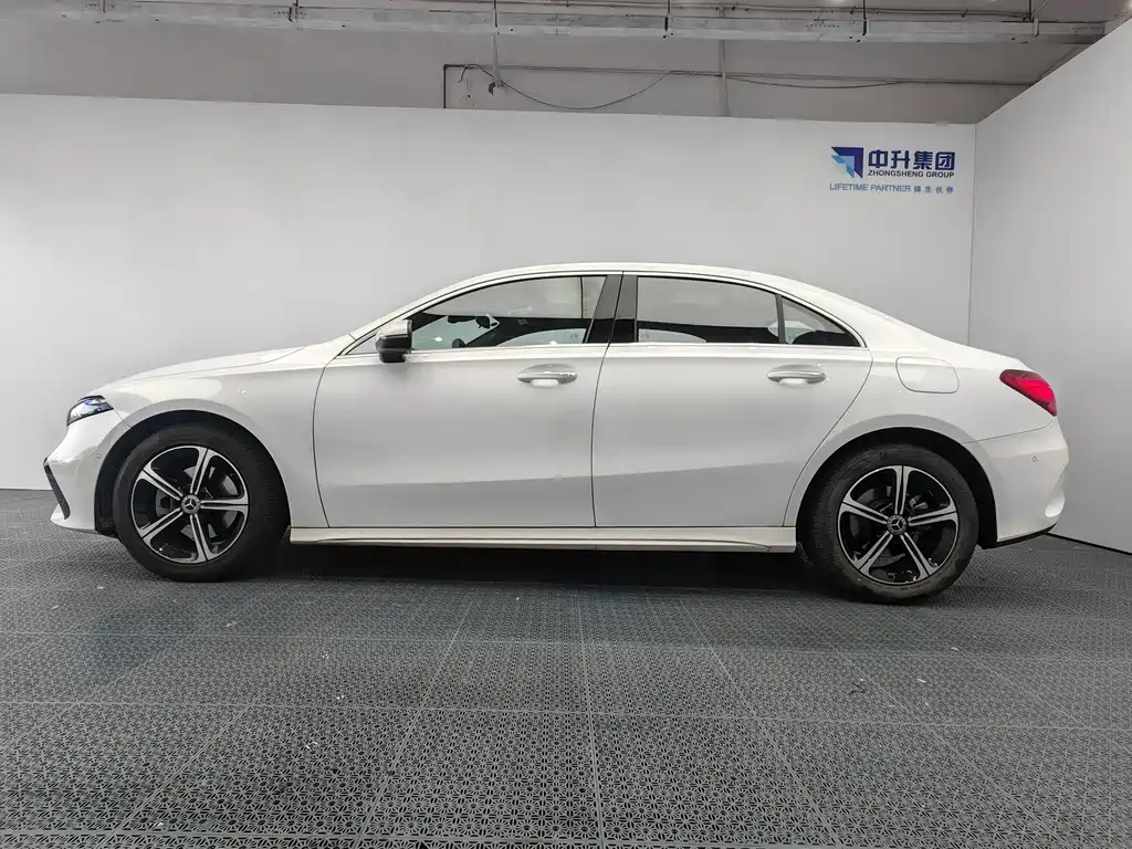 Mercedes-Benz A-Class — миниатюра 7