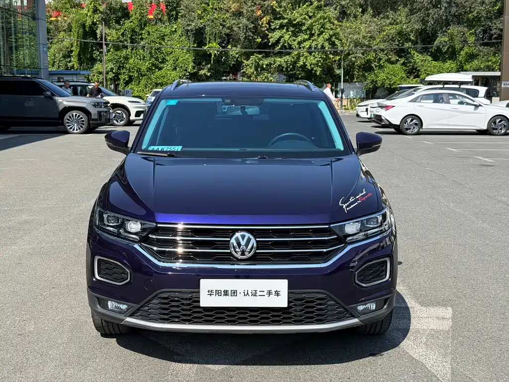 Volkswagen T-Roc — миниатюра 2