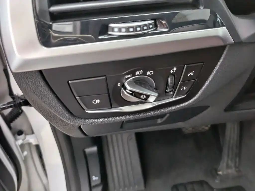 BMW X3 — миниатюра 12