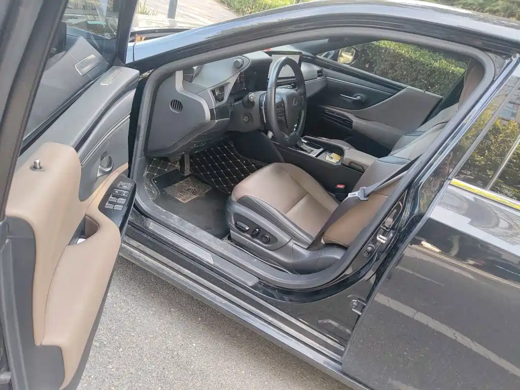Lexus ES — миниатюра 19