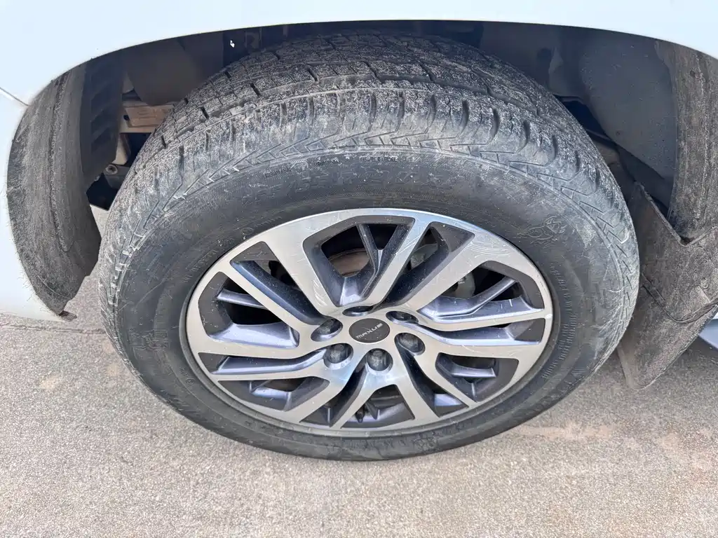 SAIC MAXUS CHASE T70