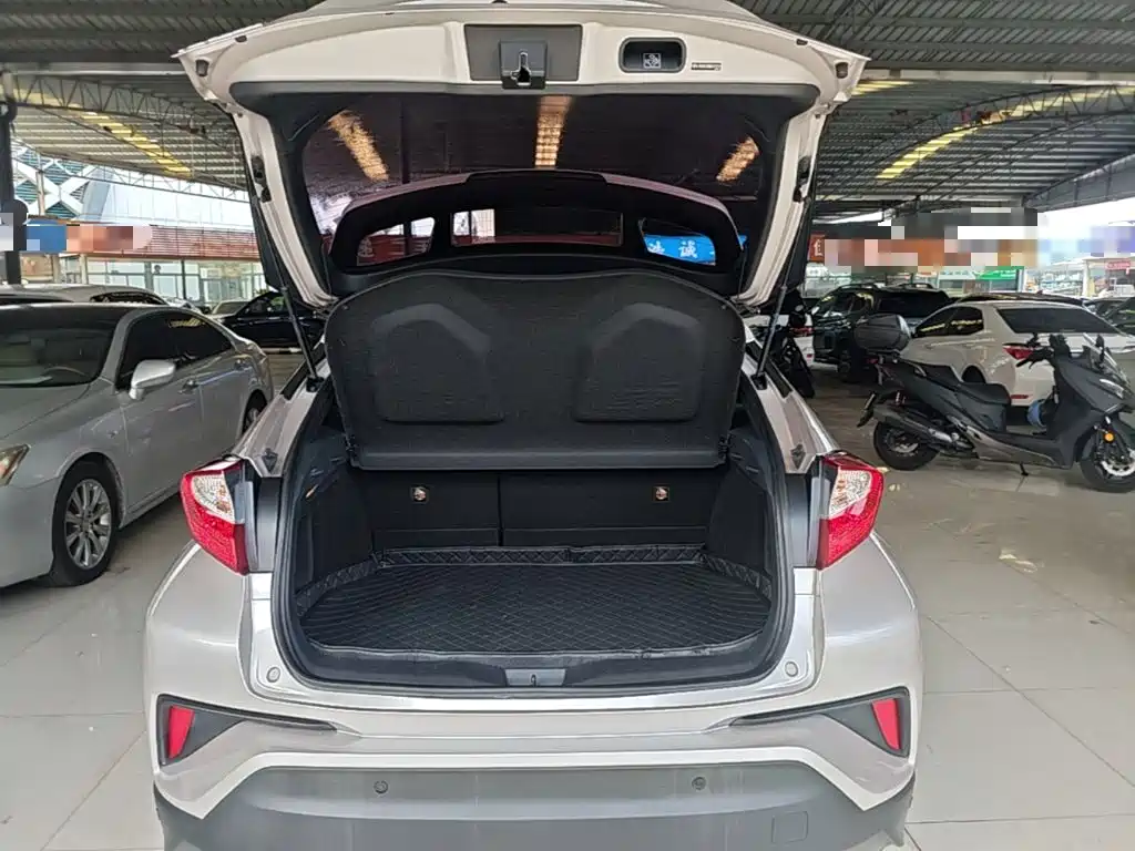 Toyota C-HR — миниатюра 19