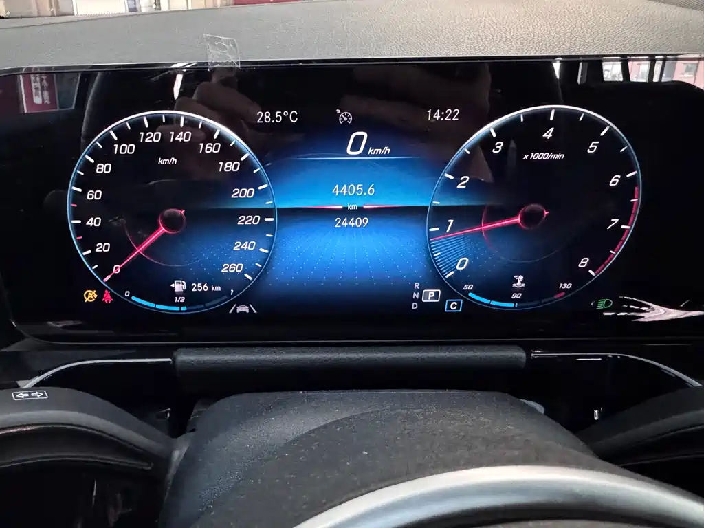 Mercedes-Benz GLA — миниатюра 5