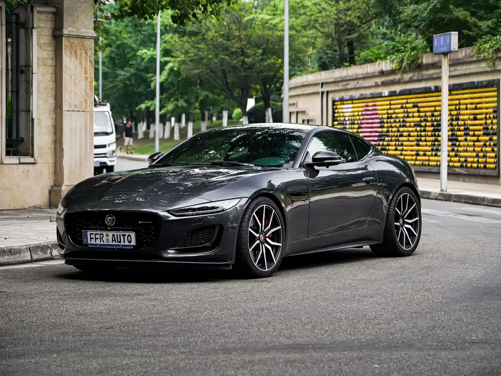 Купить Jaguar F-TYPE