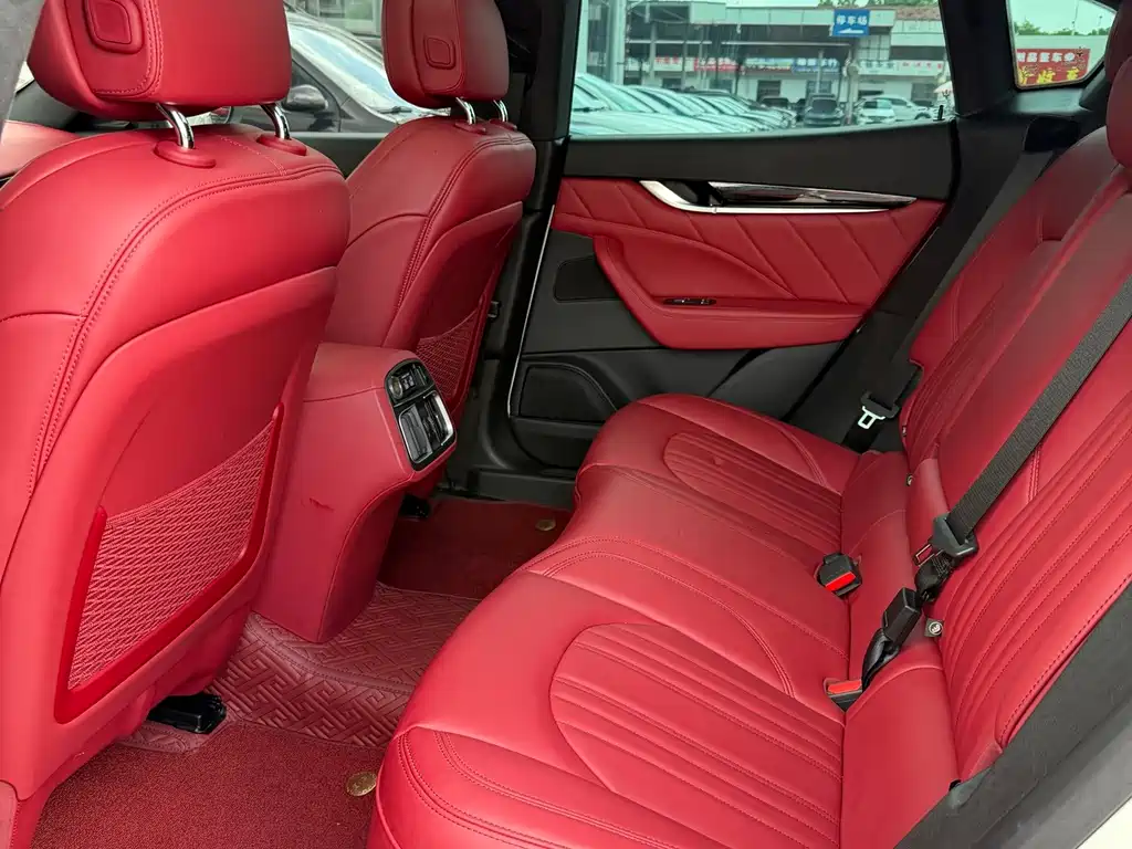 Maserati Levante — миниатюра 16