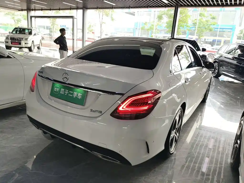 Mercedes-Benz C-Class — миниатюра 7