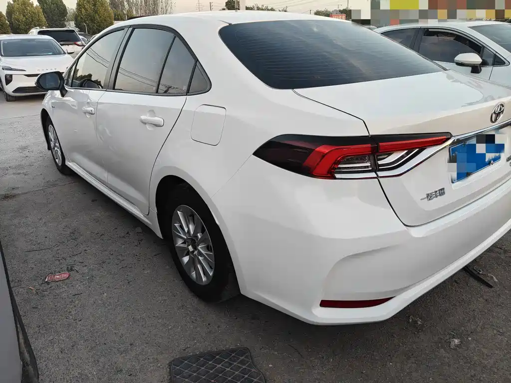 Toyota Corolla — миниатюра 7