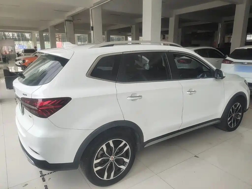 Roewe RX5 — миниатюра 7