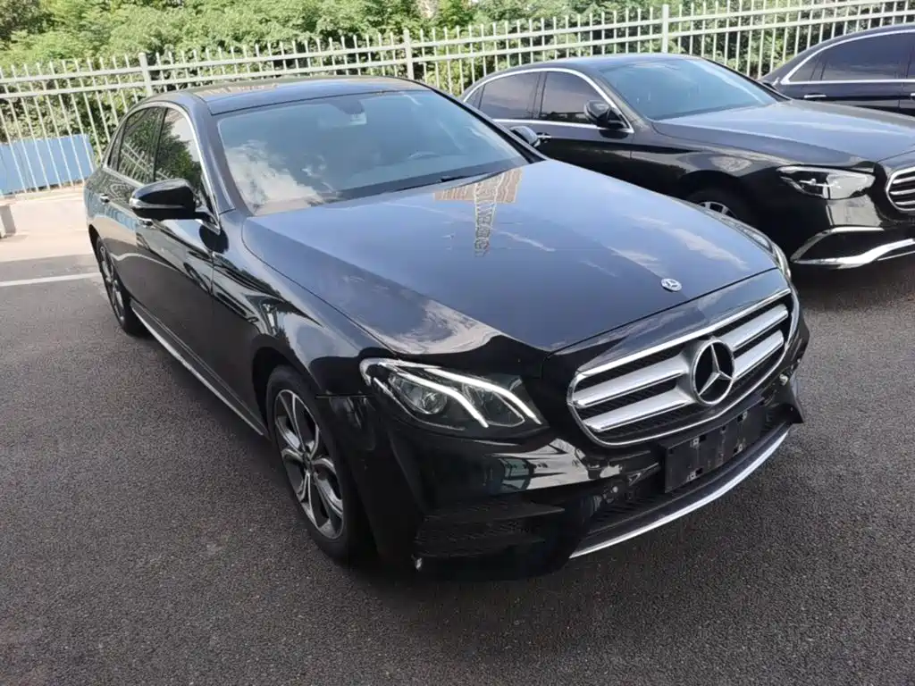 Mercedes-Benz E-Class — миниатюра 4