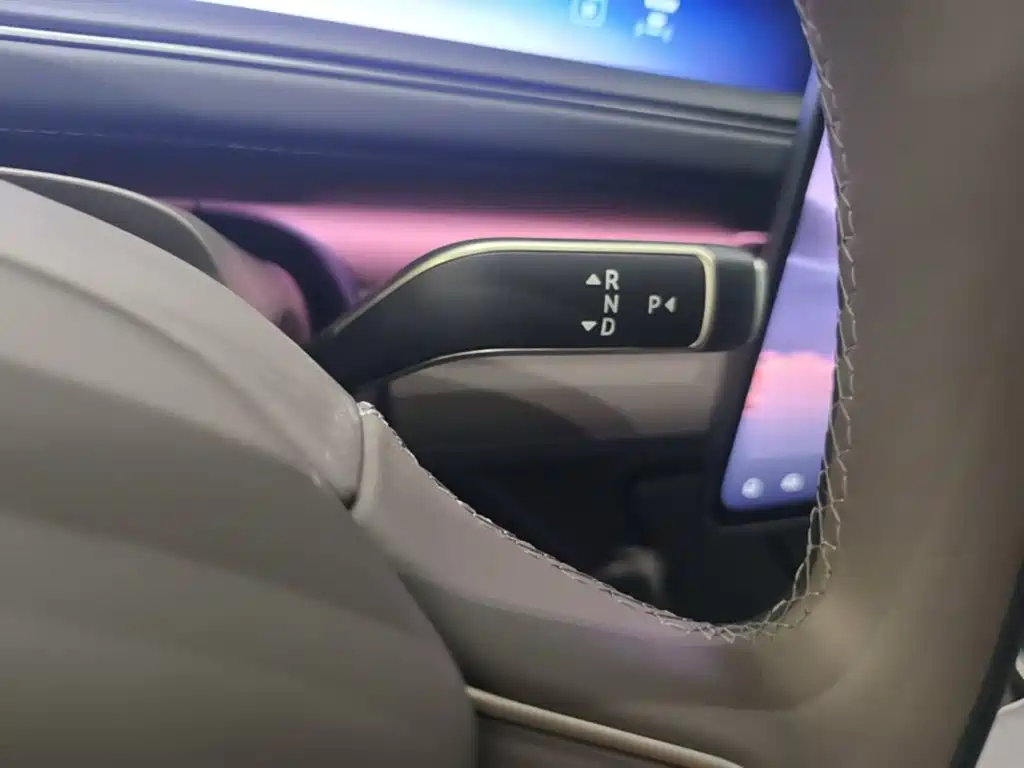 NIO ES8 — миниатюра 14