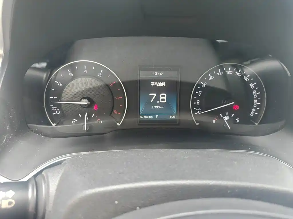 Wey Wey VV5 — миниатюра 7