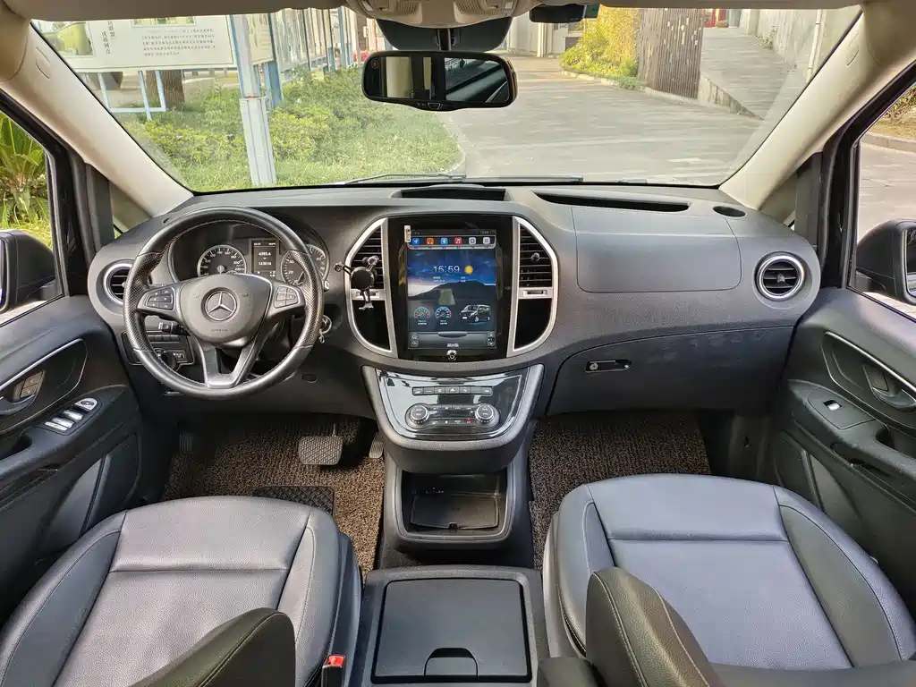 Mercedes-Benz Vito — миниатюра 13