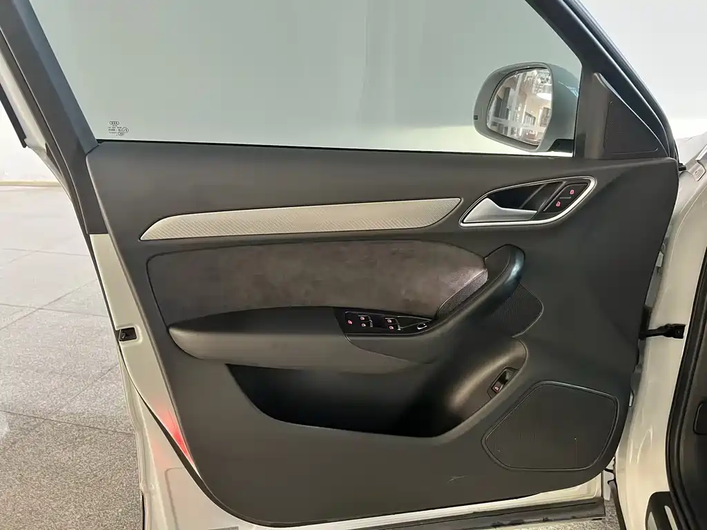 Audi Q3 — миниатюра 30