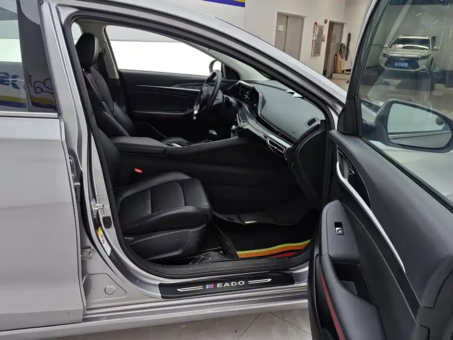 Changan Eado — миниатюра 8