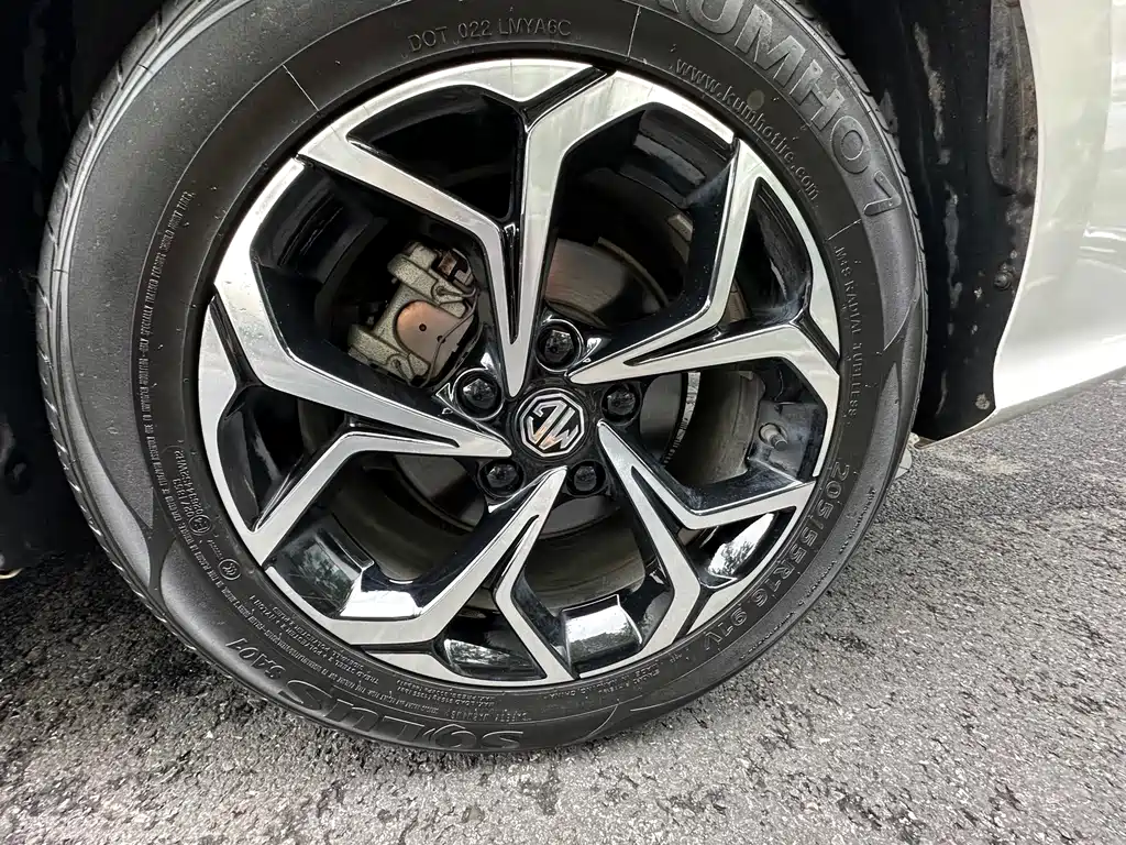 MG MG5 — миниатюра 12