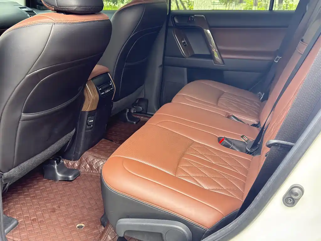Toyota Prado (Import) — миниатюра 11