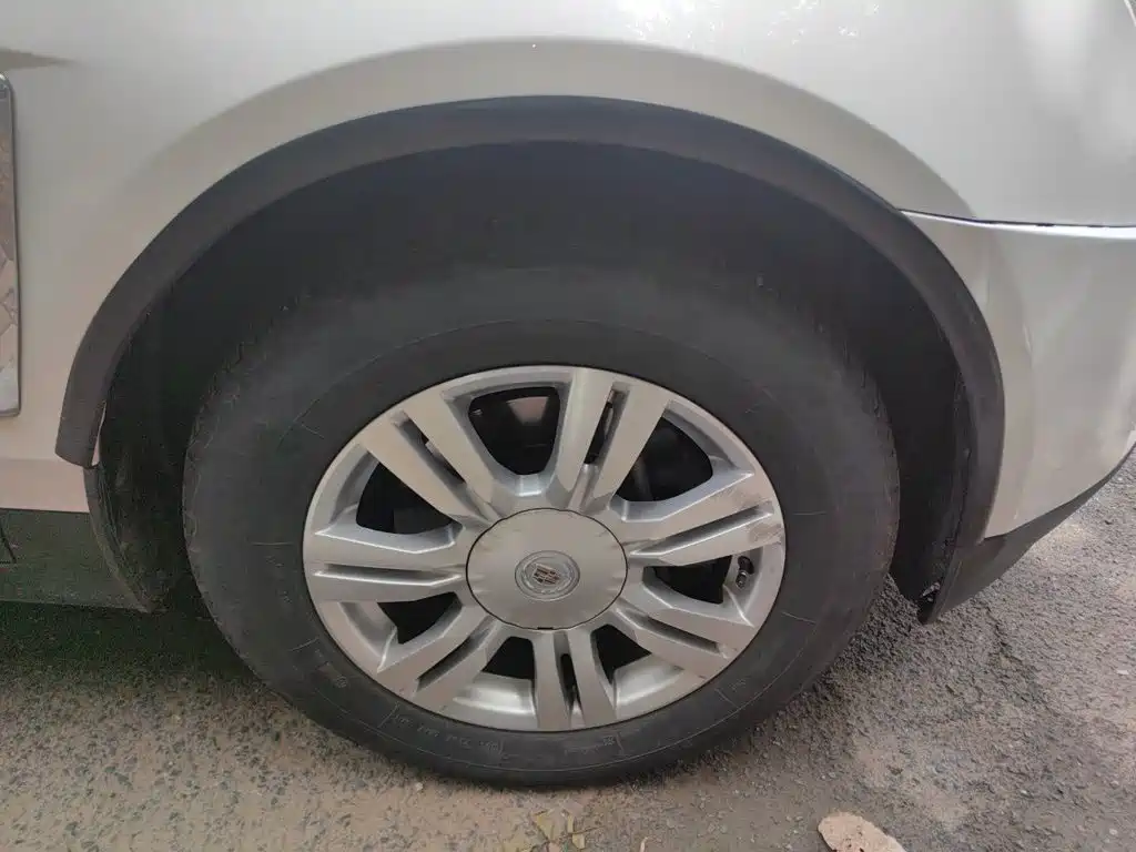 Cadillac SRX — миниатюра 8
