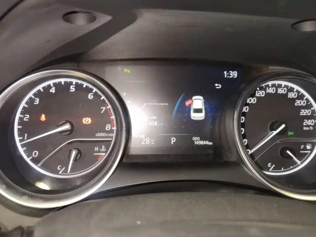 Toyota Camry — миниатюра 12
