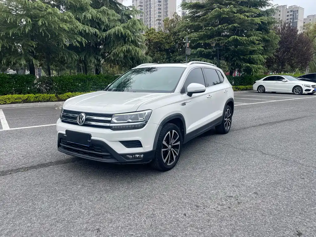 Купить Volkswagen Tharu