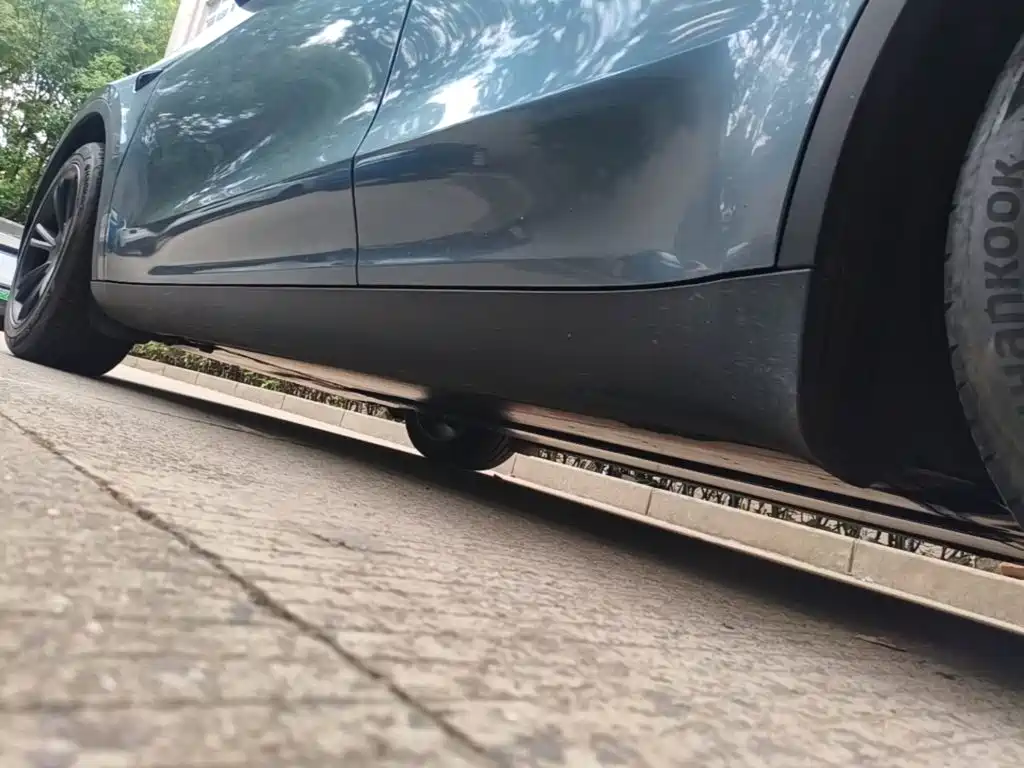 Tesla Model Y — миниатюра 22