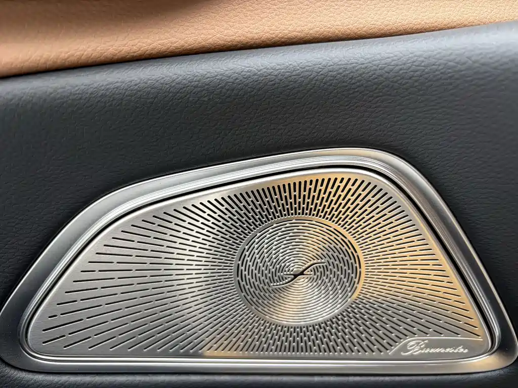 Mercedes-Benz E-Class — миниатюра 21