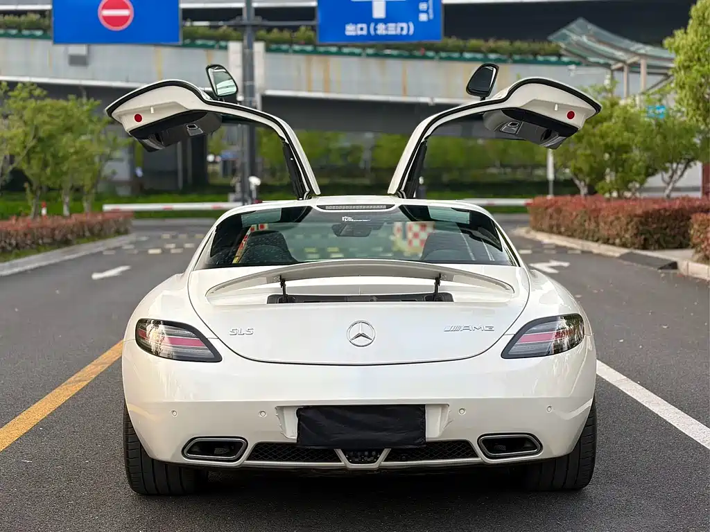 Mercedes-Benz SLS AMG — миниатюра 3