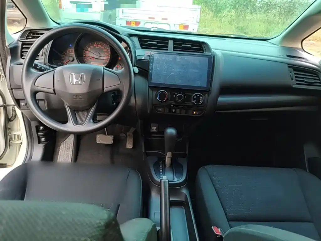 Honda Fit — миниатюра 10