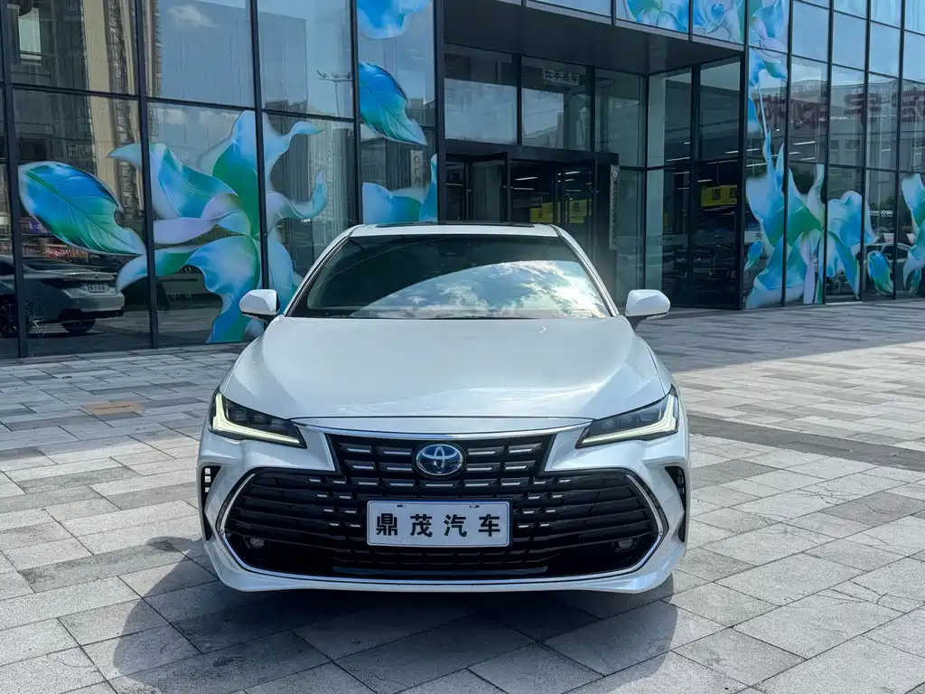 Toyota Avalon — миниатюра 2