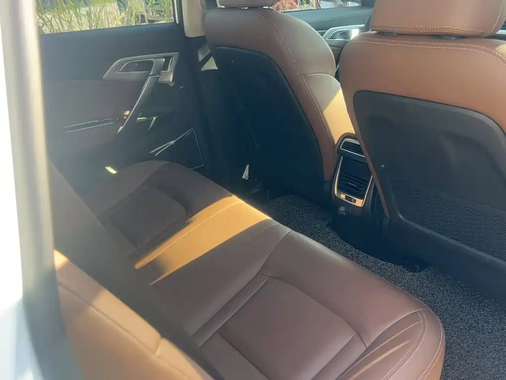Geely Boyue — миниатюра 13