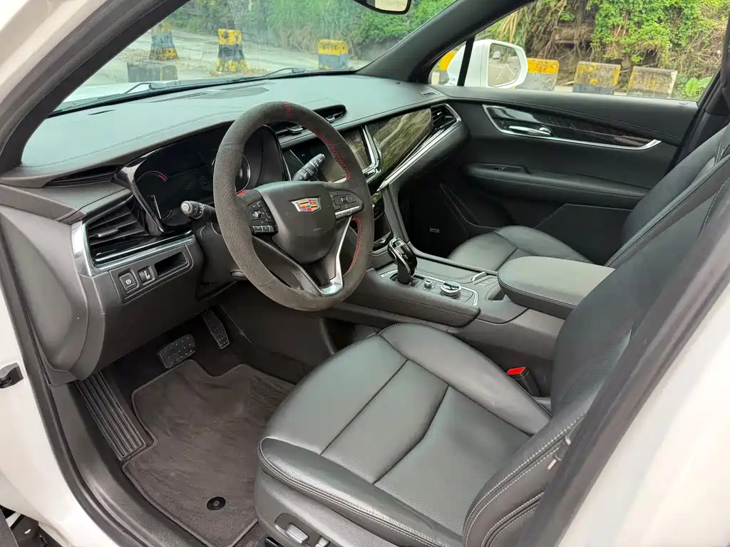 Cadillac XT6 — миниатюра 4