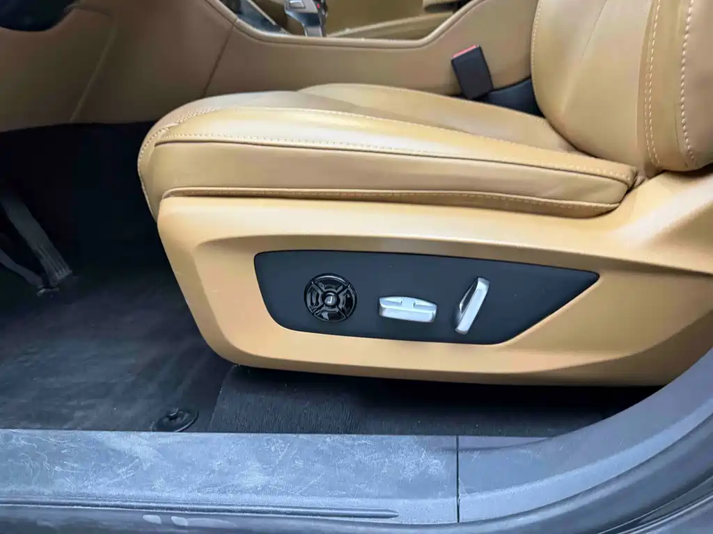 Li Auto ONE 2021 6 мест