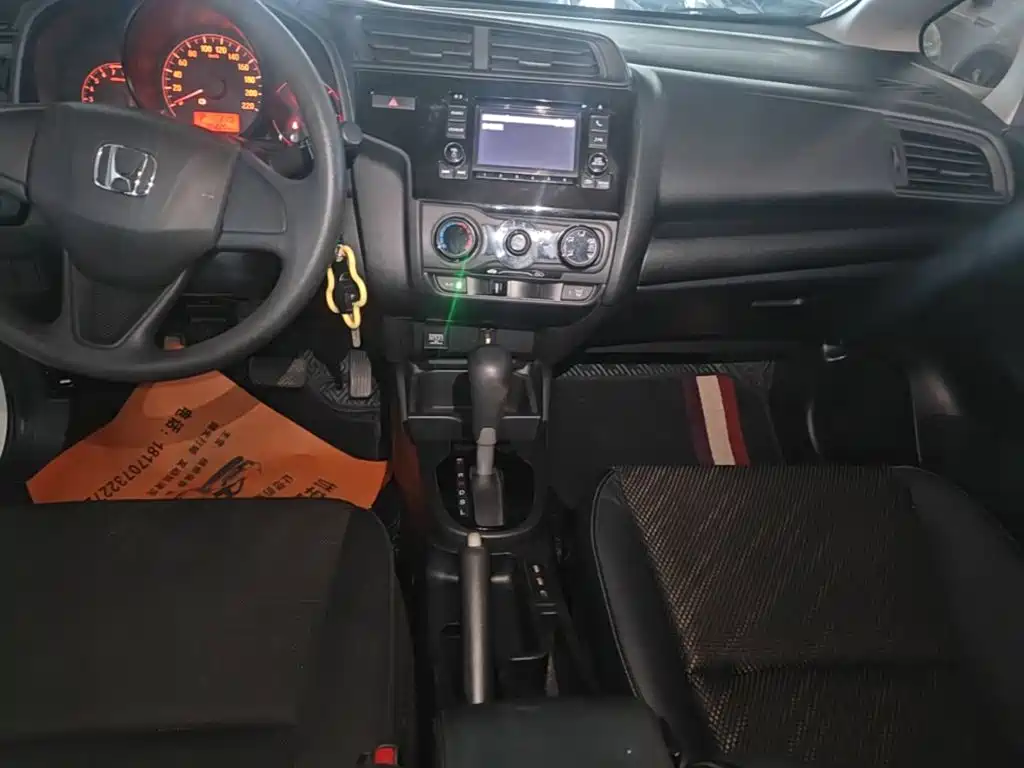 Honda Fit — миниатюра 14