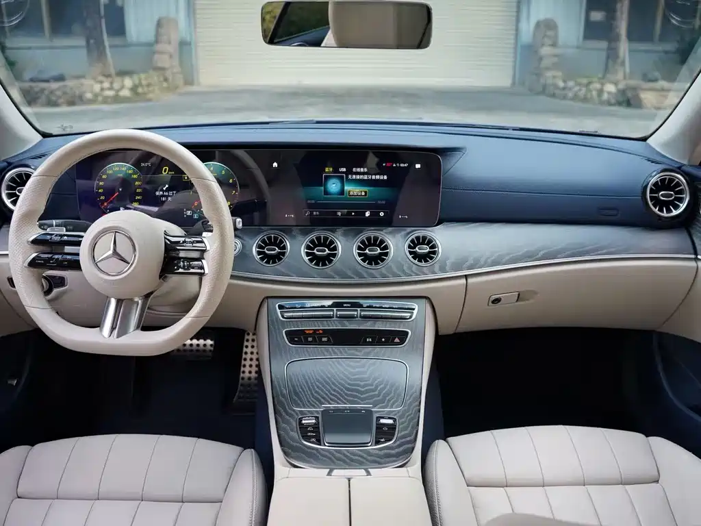 MERCEDES-BENZ E CLASS