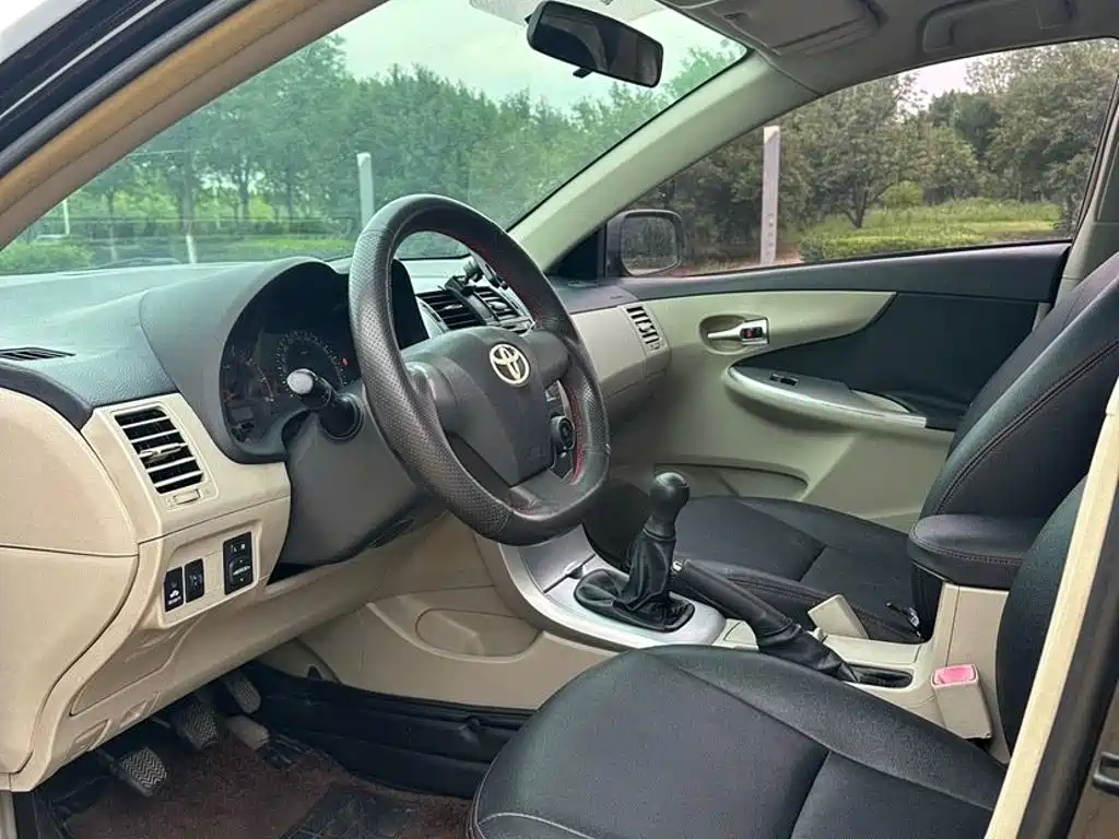Toyota Corolla — миниатюра 8